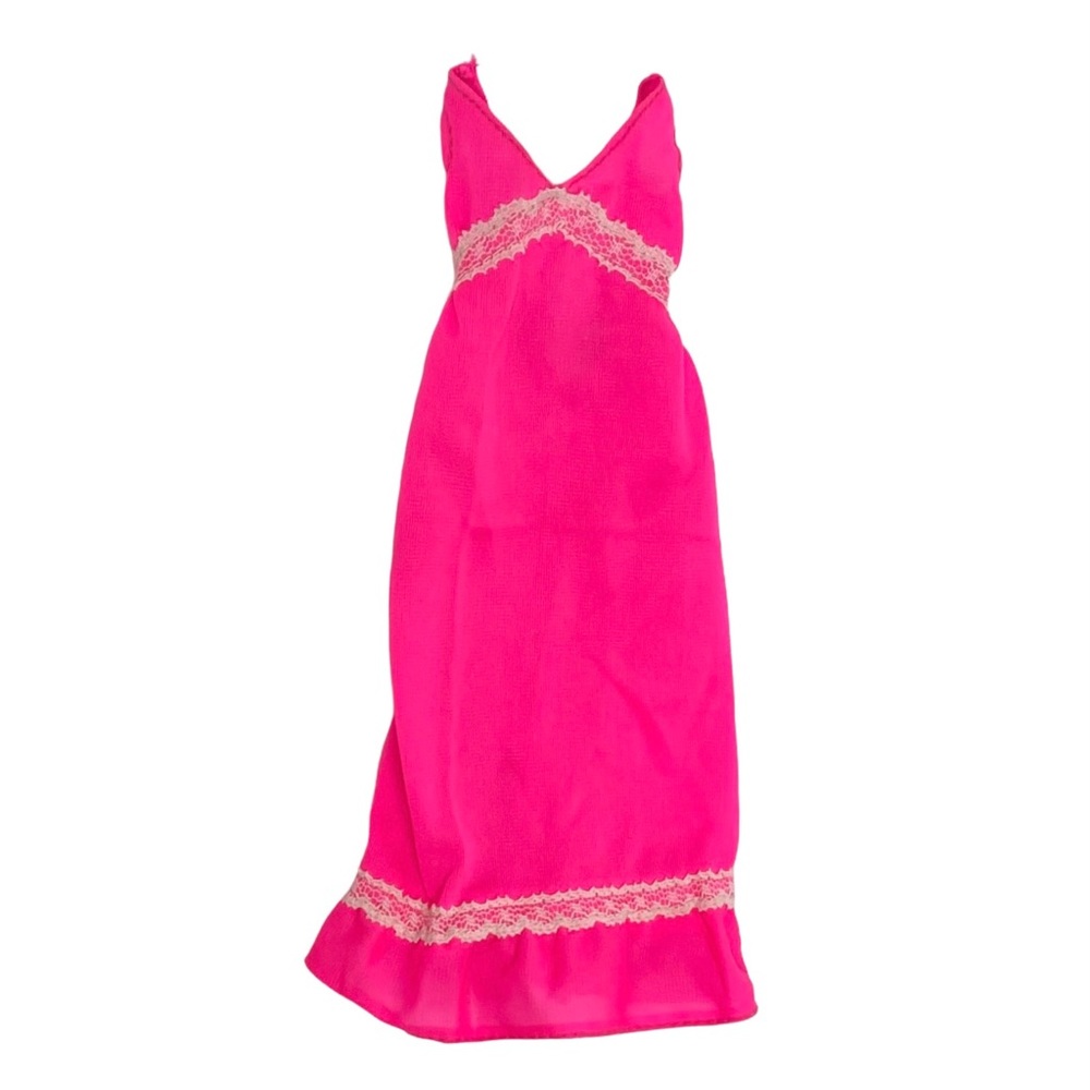 Vintage 1976 Barbie Hot Pink Night Gown